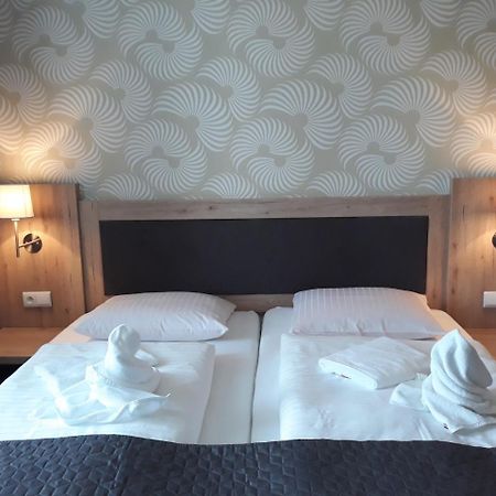 Hotel Rozvoj Klatovy Εξωτερικό φωτογραφία
