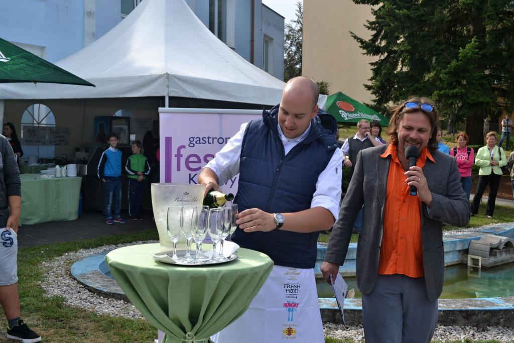 Hotel Rozvoj Klatovy Εξωτερικό φωτογραφία