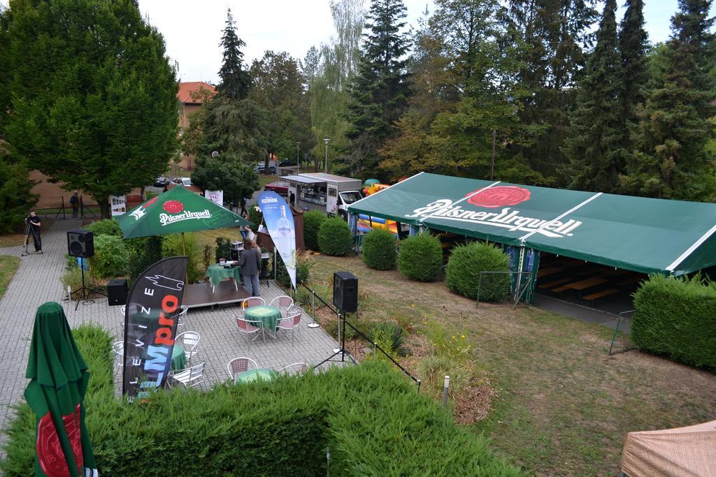 Hotel Rozvoj Klatovy Εξωτερικό φωτογραφία
