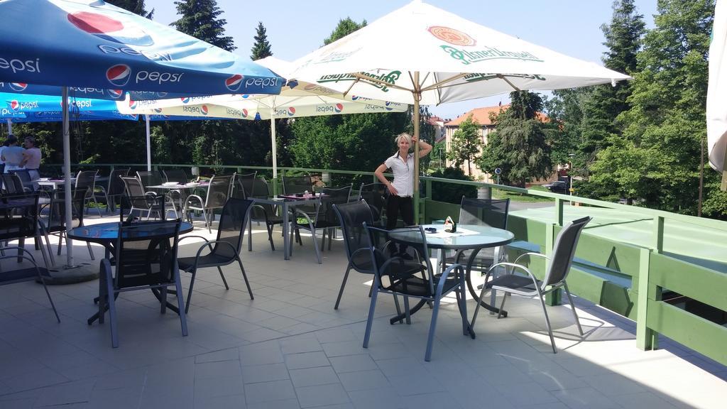 Hotel Rozvoj Klatovy Εξωτερικό φωτογραφία