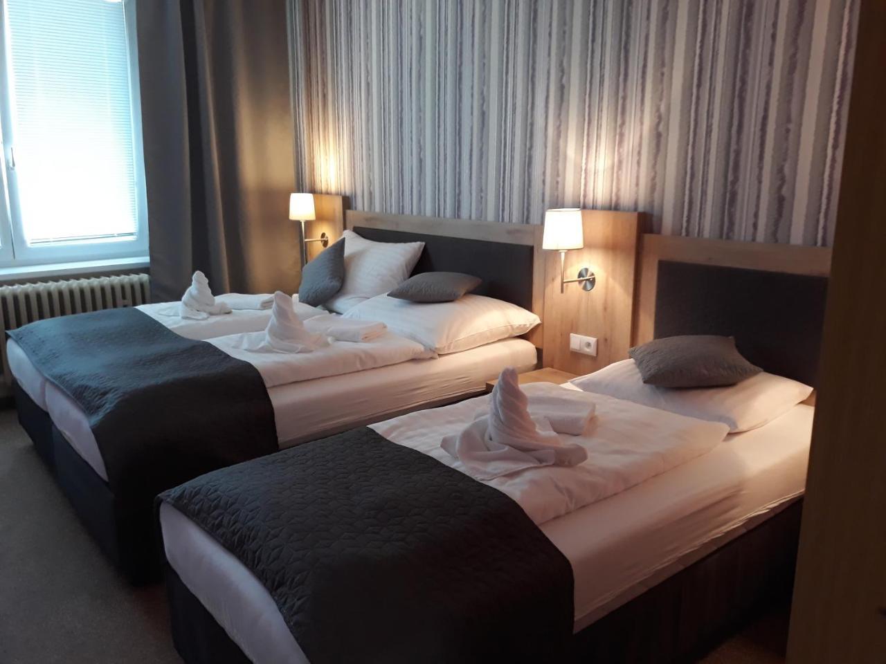 Hotel Rozvoj Klatovy Εξωτερικό φωτογραφία